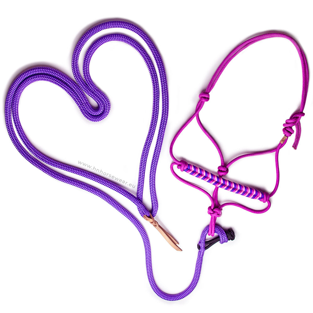 Pink ropehalter in the colour hibiscus with chevron braided noseband in the colours hibiscus pink, piggy pink and electric amethyst with mathing quick knot lead rope in the colour amethyst